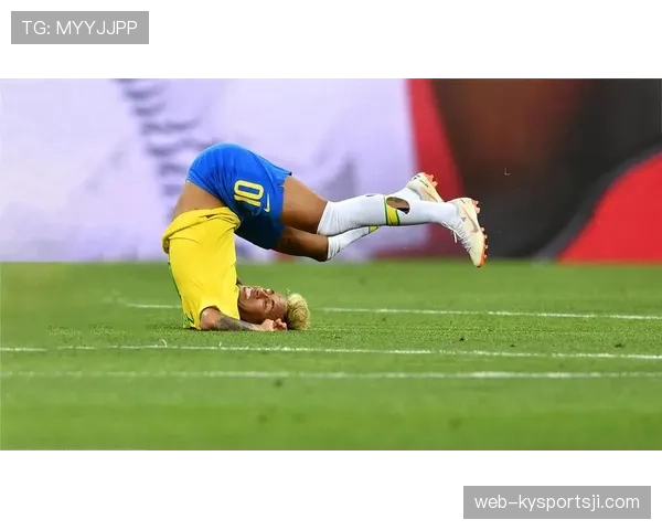 假摔判罚争议大揭秘：裁判如何界定真实犯规与“演技”？