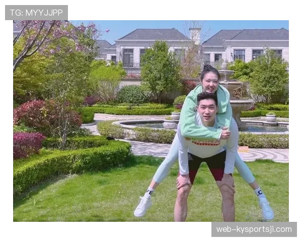 张常宁训练后背着奢侈包去买菜，这反差直接让我停下脚步